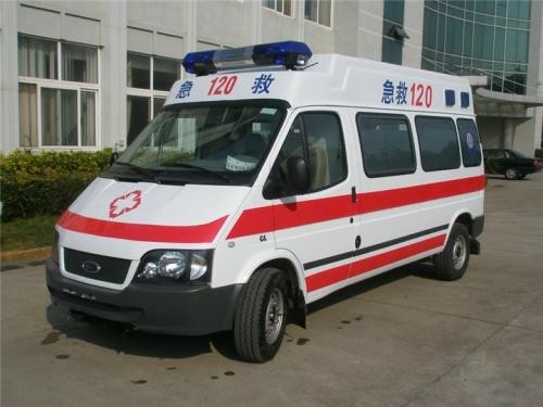 胡杨河市救护车转运